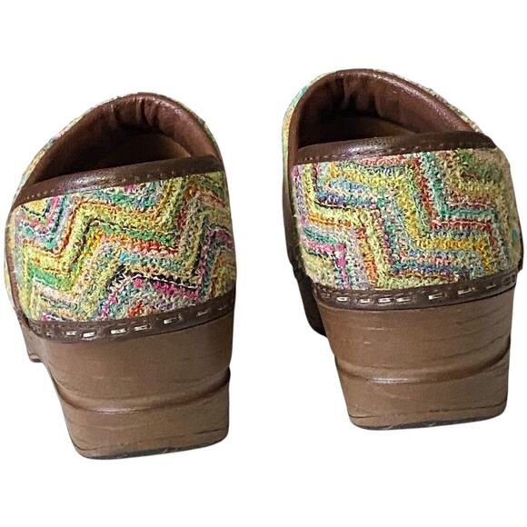 Sanita Clogs Womens Colorful Zig Leather Slip-Ons Size EU 35 US4 Nurse Shoes - Picture 6 of 11